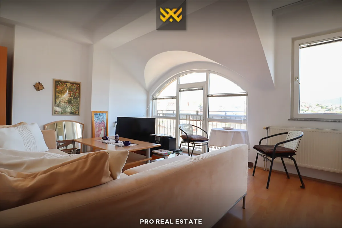 Banesë 184m² për #SHITJE në Qendër