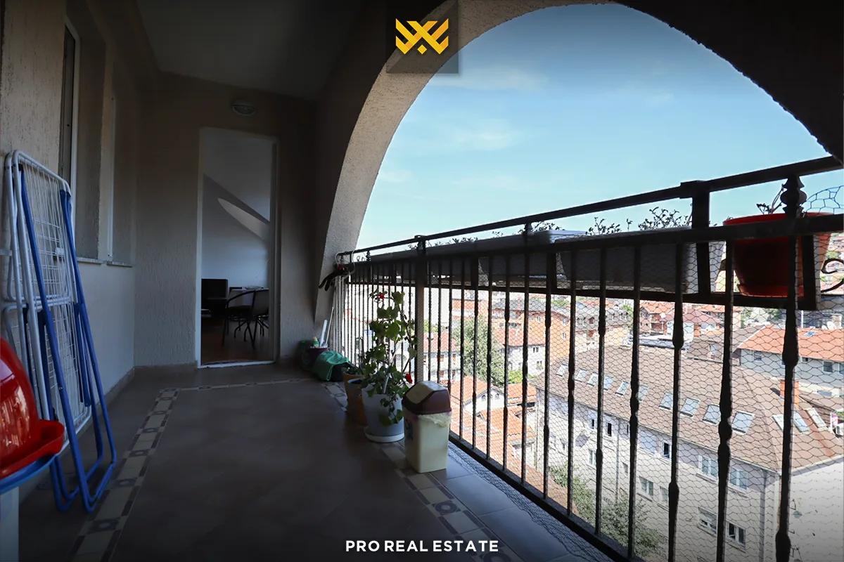 Banesë 184m² për #SHITJE në Qendër
