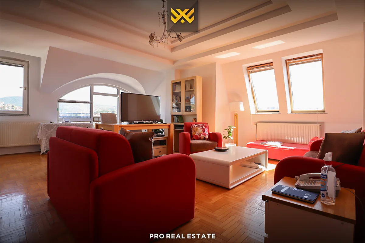 Banesë 184m² për #SHITJE në Qendër
