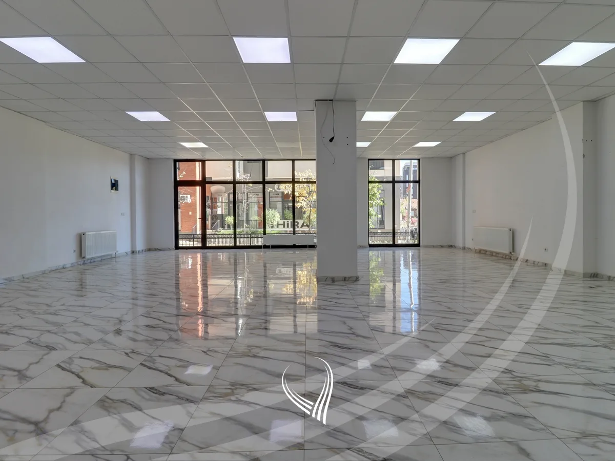 Lokal 110m2 në shitje në lagjen Mati 1