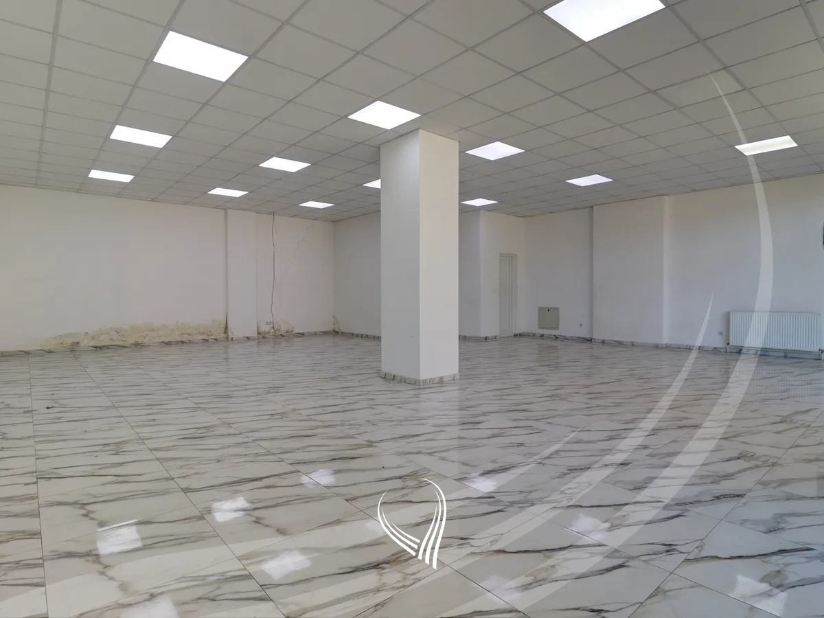 Lokal 110m2 në shitje në lagjen Mati 1