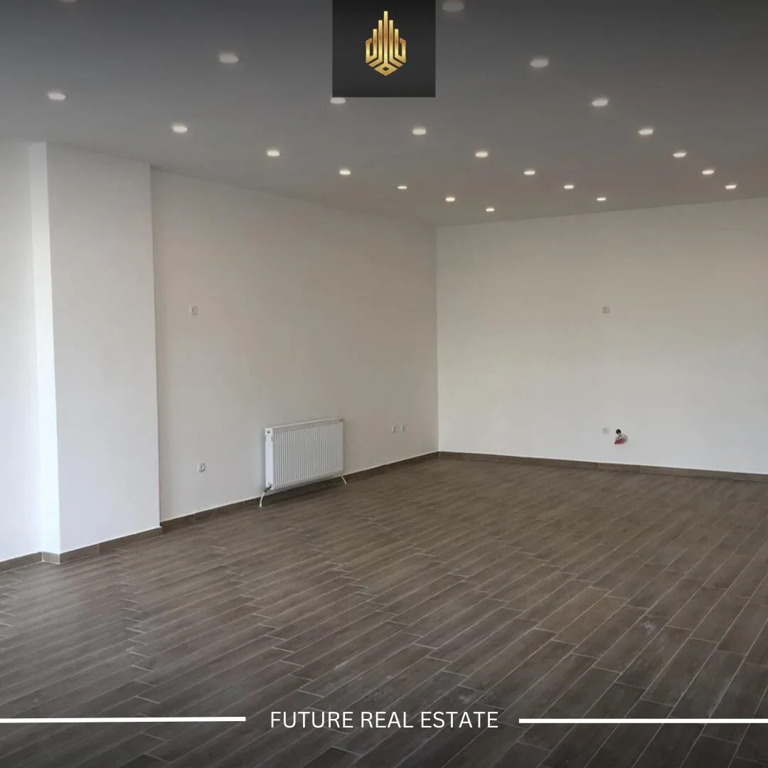 Lokal me QERA/70m²