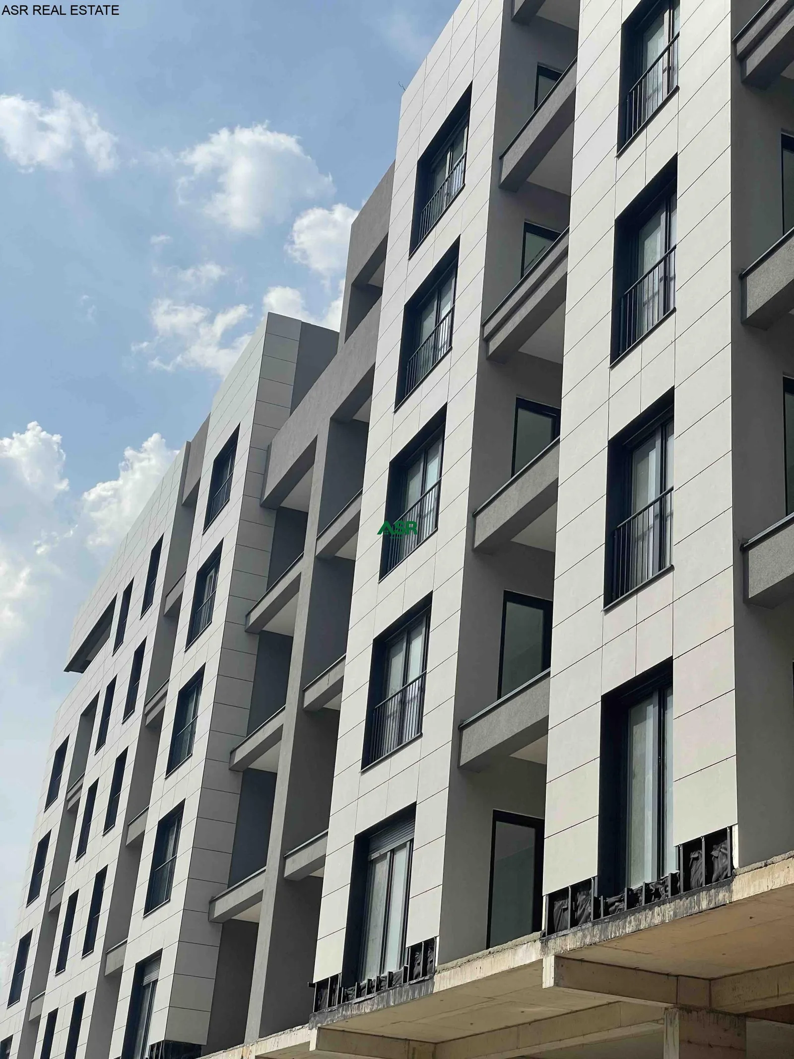Ofrohet #BANESA me siperfaqe 93.57 m² per #SHITJE në lagjen Arberia
