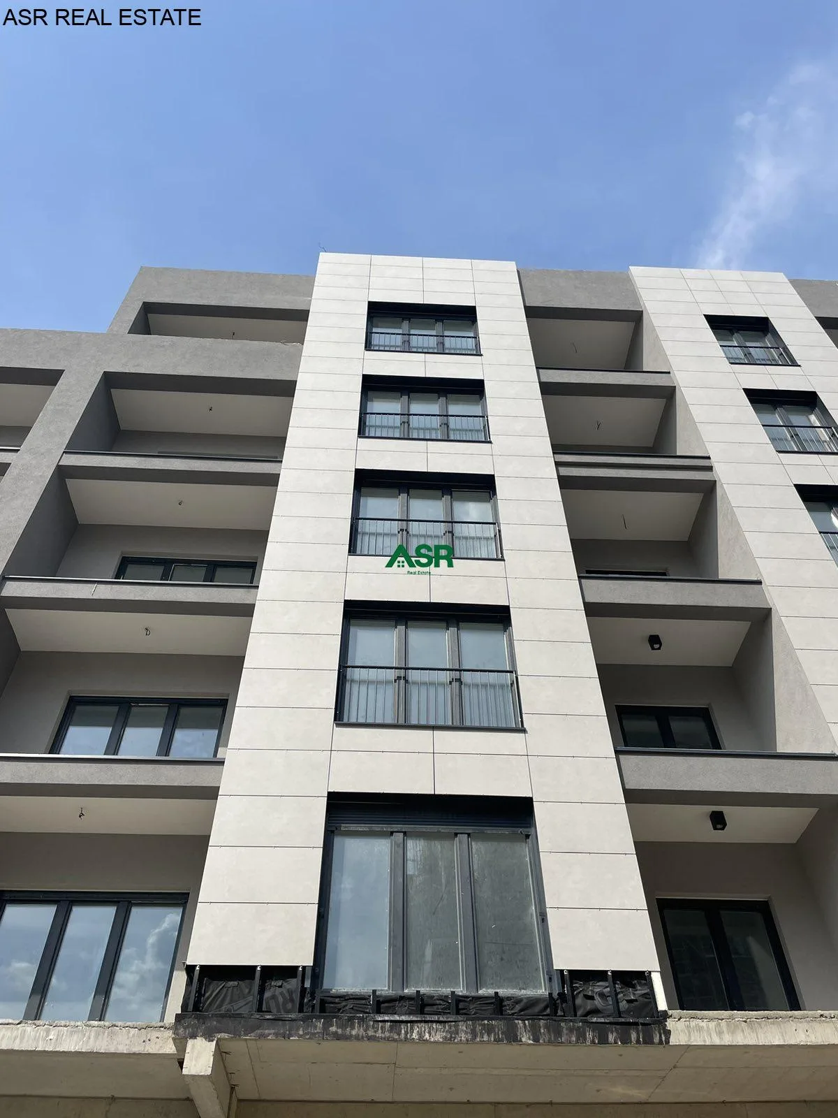 Ofrohet #BANESA me siperfaqe 93.57 m² per #SHITJE në lagjen Arberia