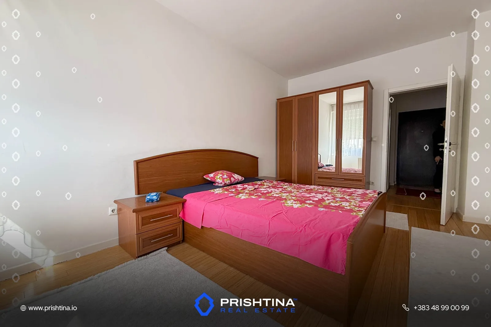 Banesë me qira 80m² në Rrugën B