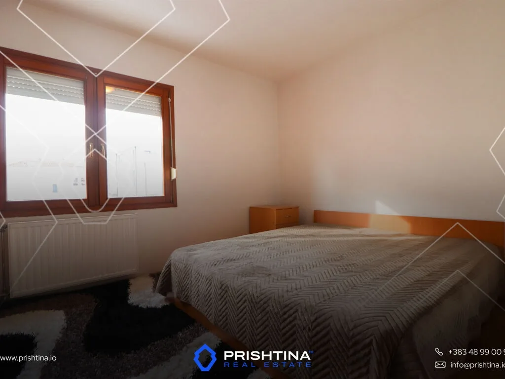 Shtëpi në #shitje 330m² në Veternik në lagjen Qëndresa