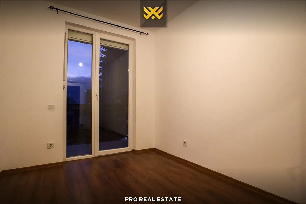 Banesë - Zyrë 73m² me #QIRA në Aktash