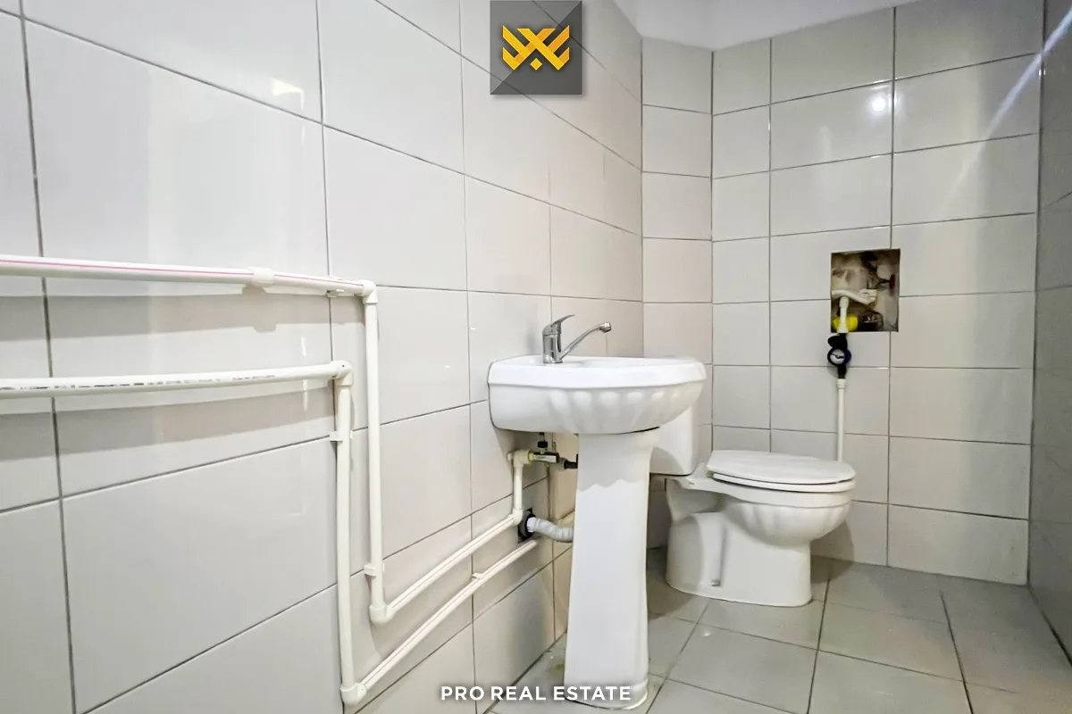 Banesë / Zyrë 65m² me #QIRA në Pejton
