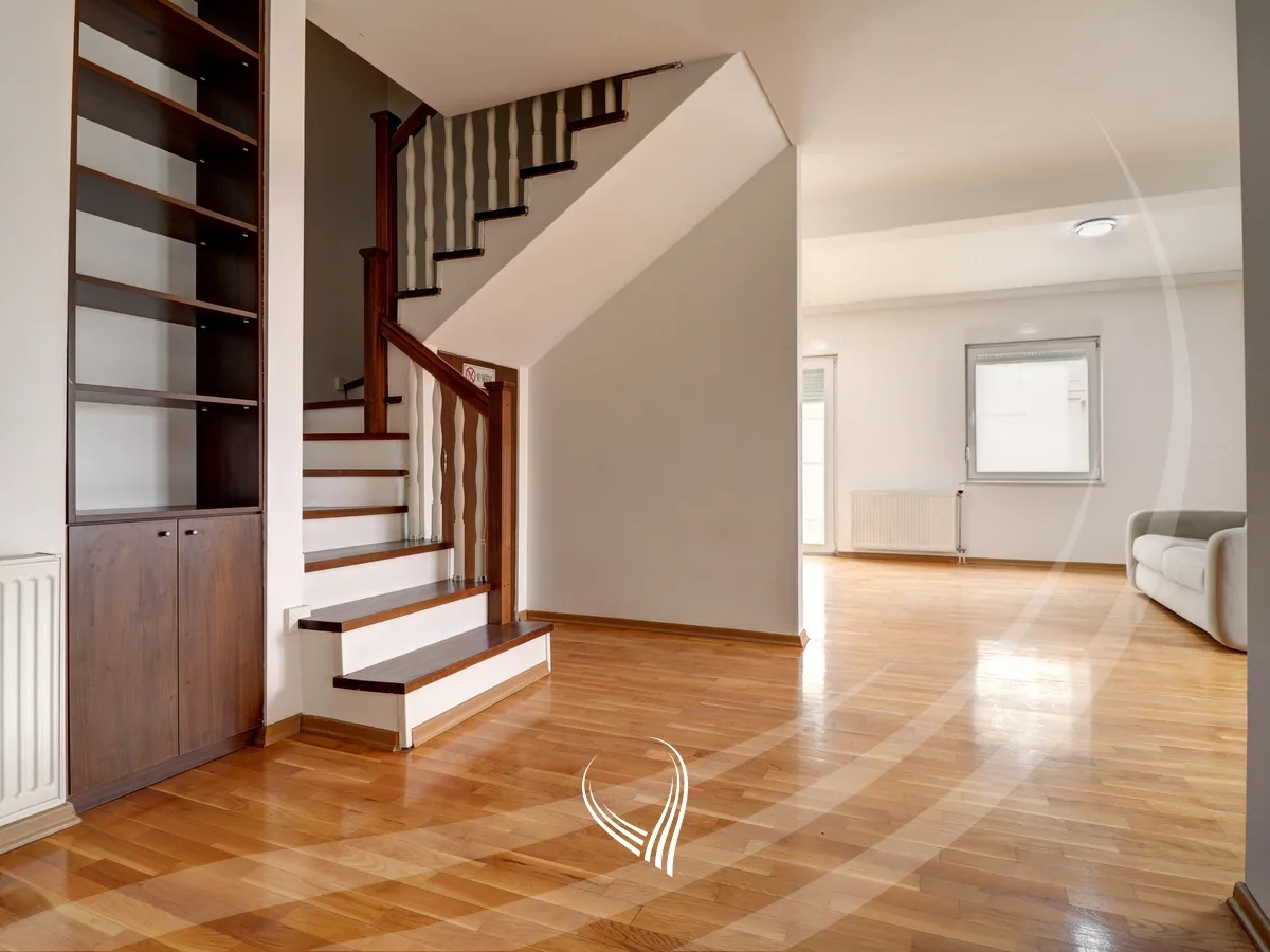 Duplex 156m2 me qira në lagjen Kalabria – Emshir – Prishtina Stars