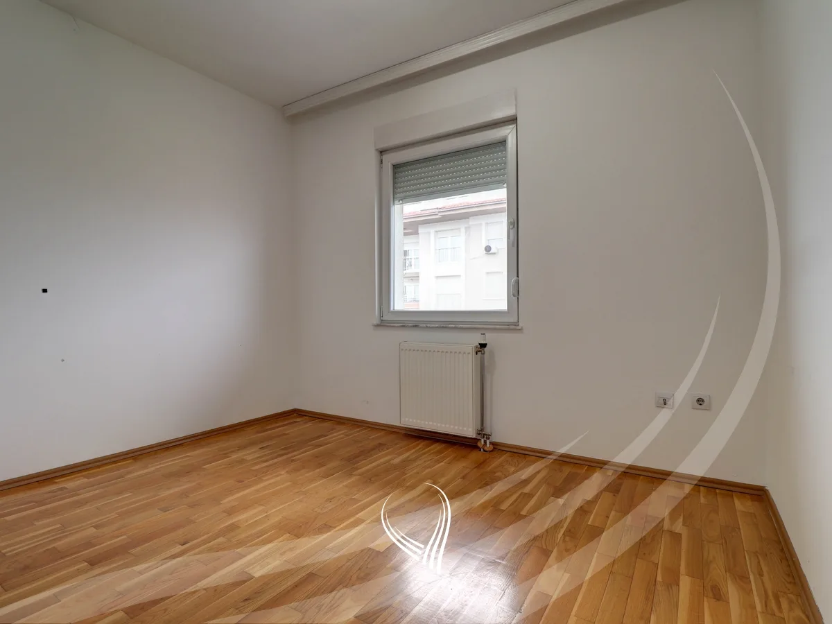 Duplex 156m2 me qira në lagjen Kalabria – Emshir – Prishtina Stars