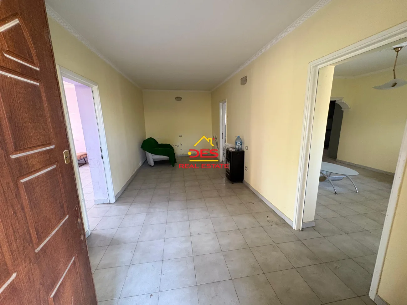 Shitet shtëpi private në çole, vlorë.