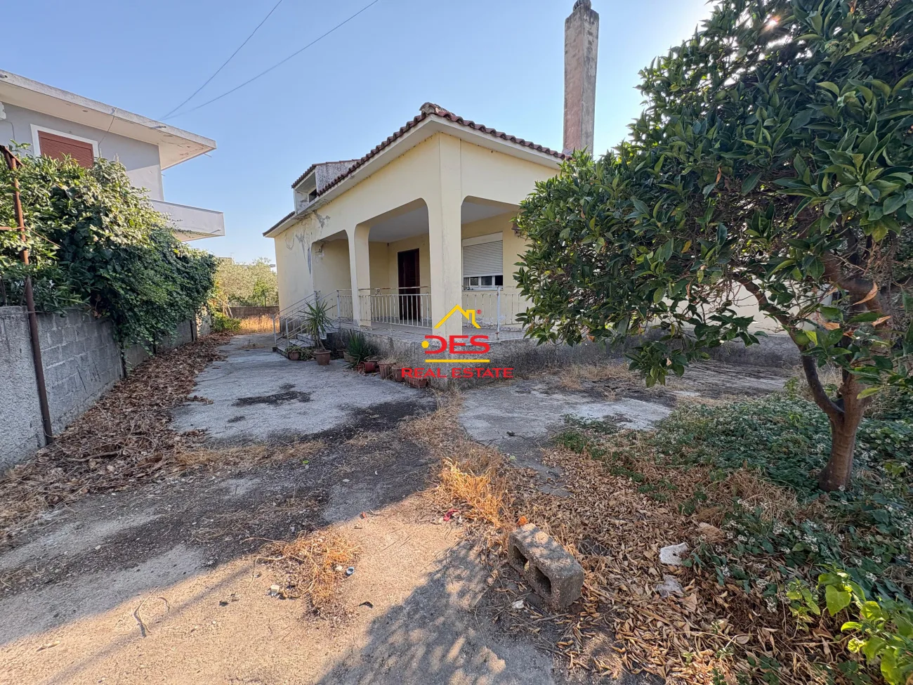 Shitet shtëpi private në çole, vlorë.