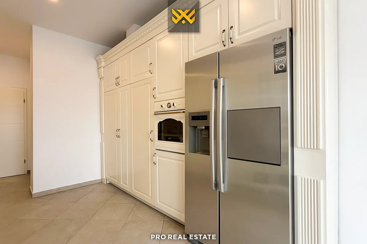 Banesë Penthouse 350m² për #SHITJE në Fushë Kosovë