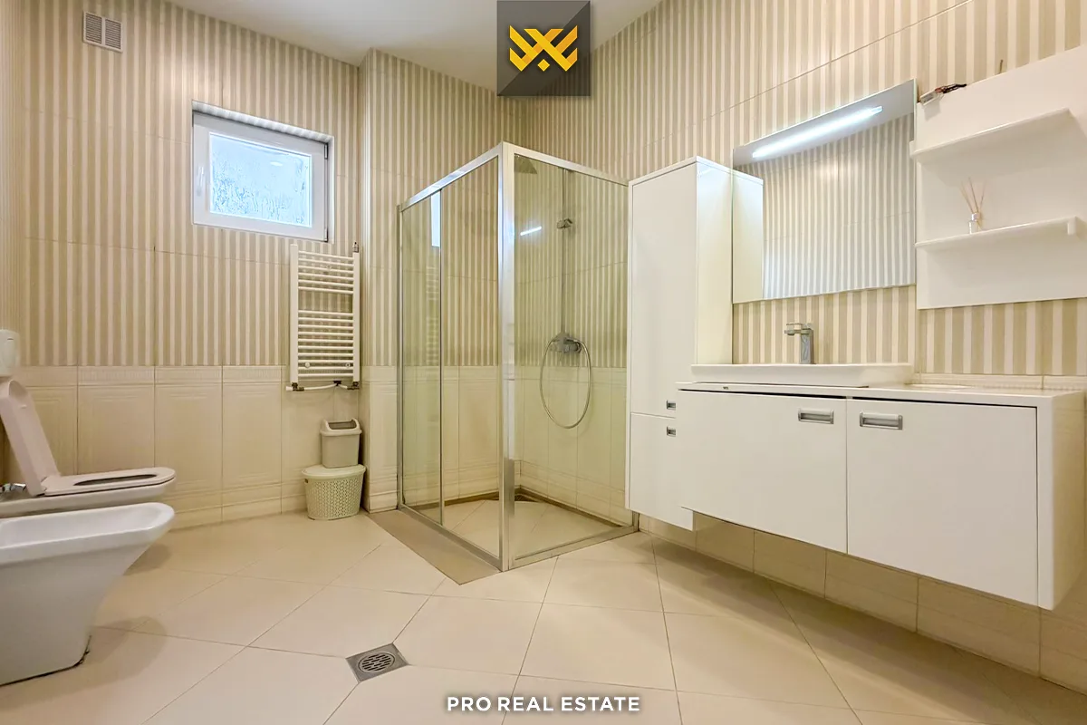 Banesë Penthouse 350m² për #SHITJE në Fushë Kosovë