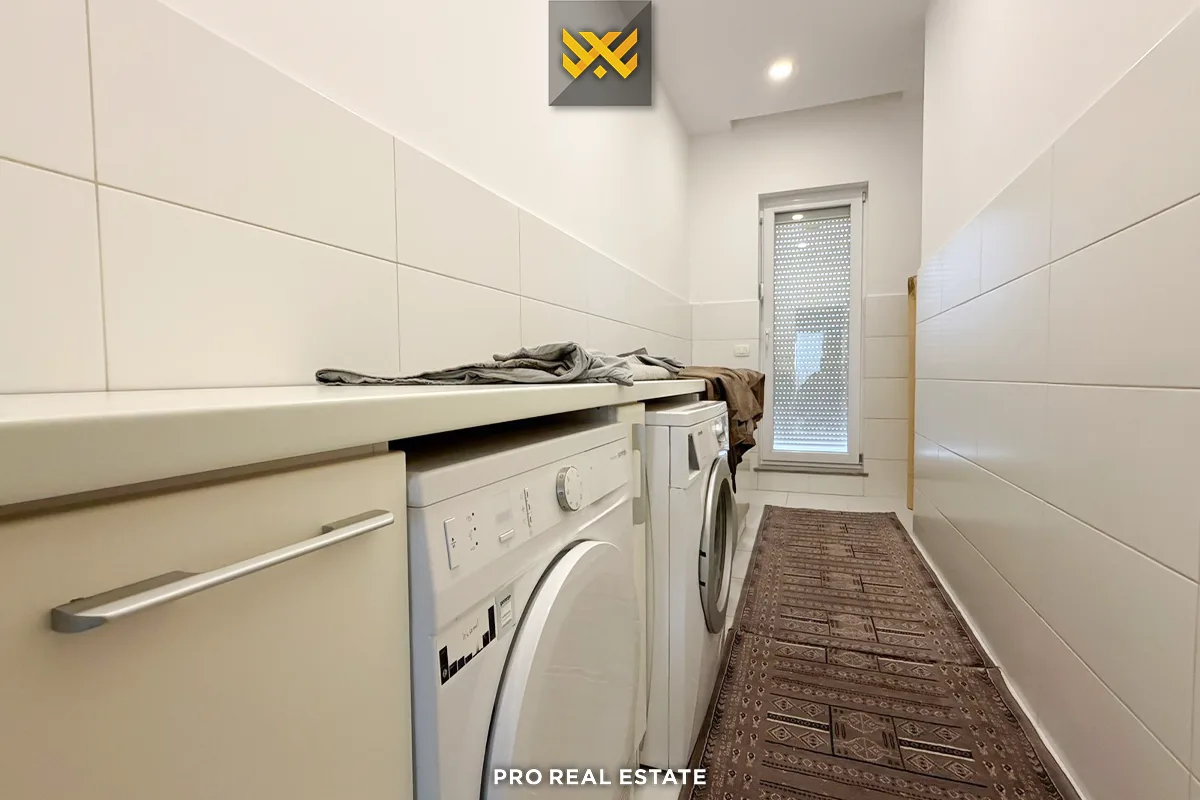 Banesë Penthouse 350m² për #SHITJE në Fushë Kosovë