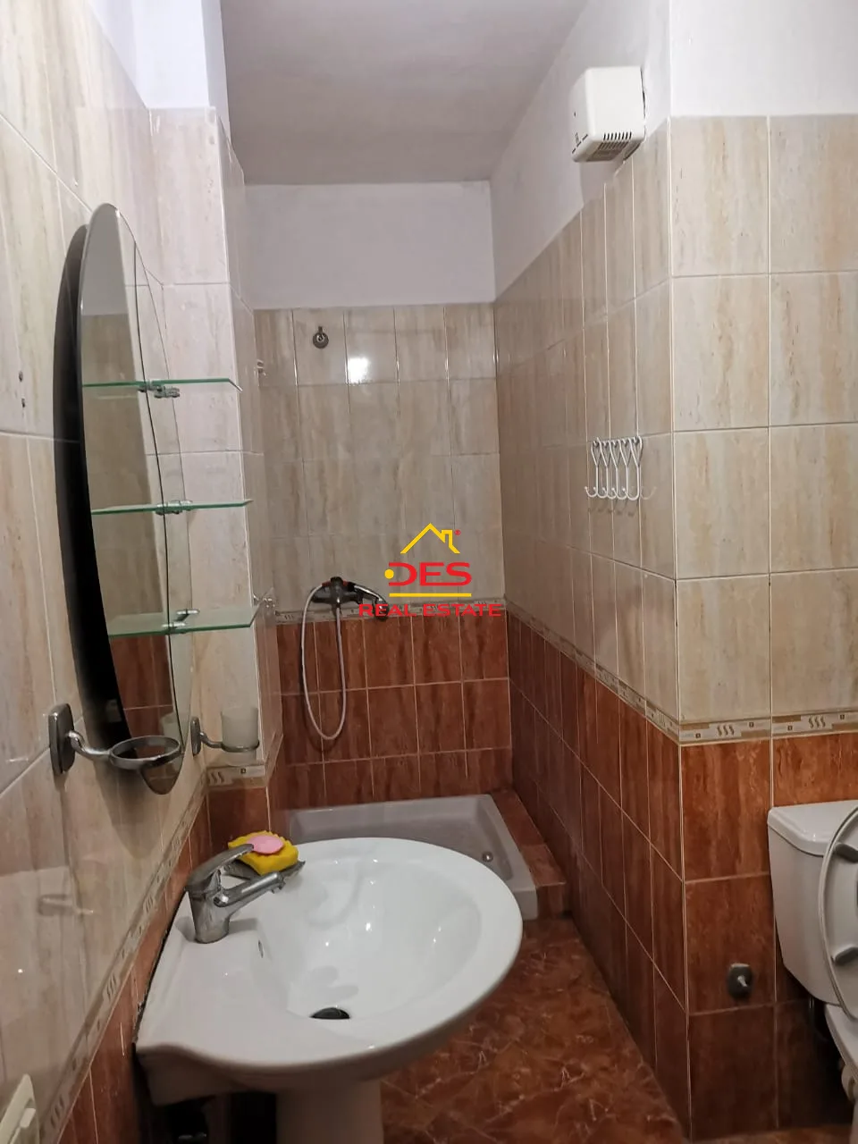 Shitet apartament 1+1 pranë bulevardit migjeni në astir, tiranë