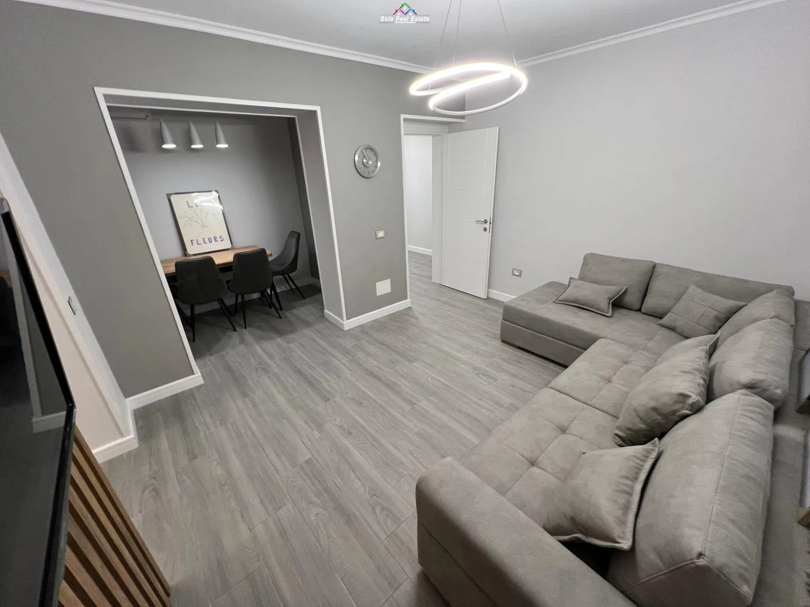 Apartament Me Qera 1+1 Tek Pazari i Ri (ID B211396) Tirane
