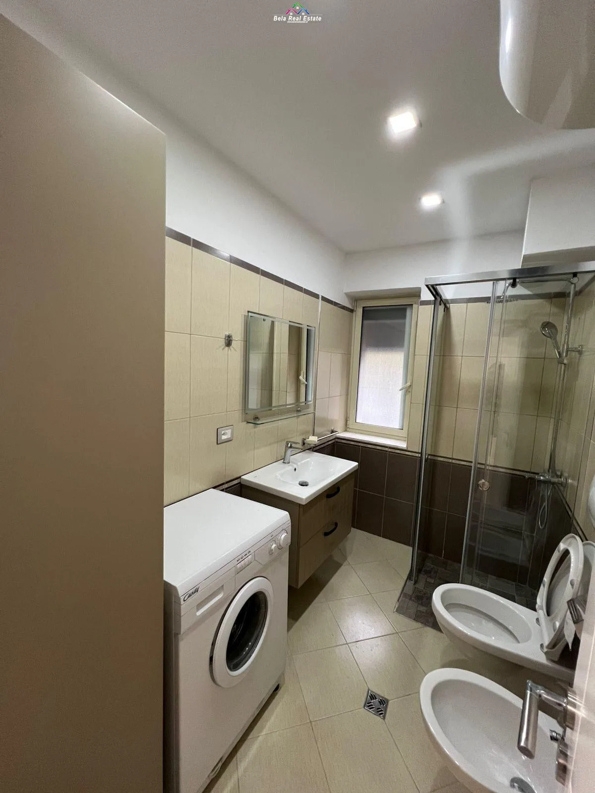 Apartament Me Qera 1+1 Tek Pazari i Ri (ID B211396) Tirane