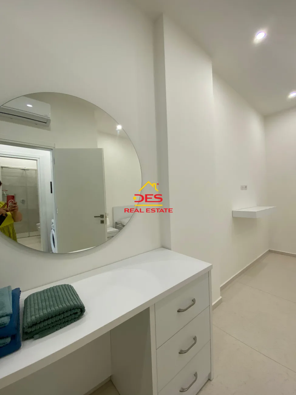 Shitet apartament 1+1 në qëndër,orikum