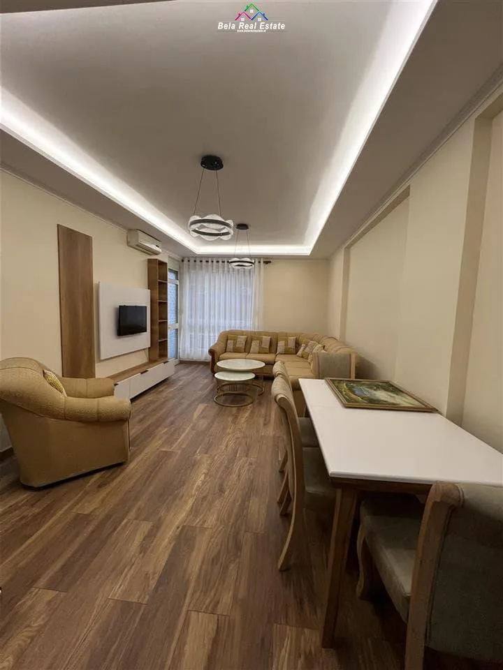 Apartament Me Qera 1+1 Tek Pazari i Ri (ID B2101045) Tirane