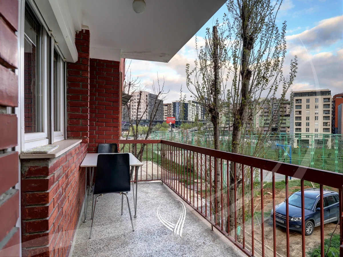 Banesë me 1 dhomë gjumi me qira në lagjen Bregu I Diellit