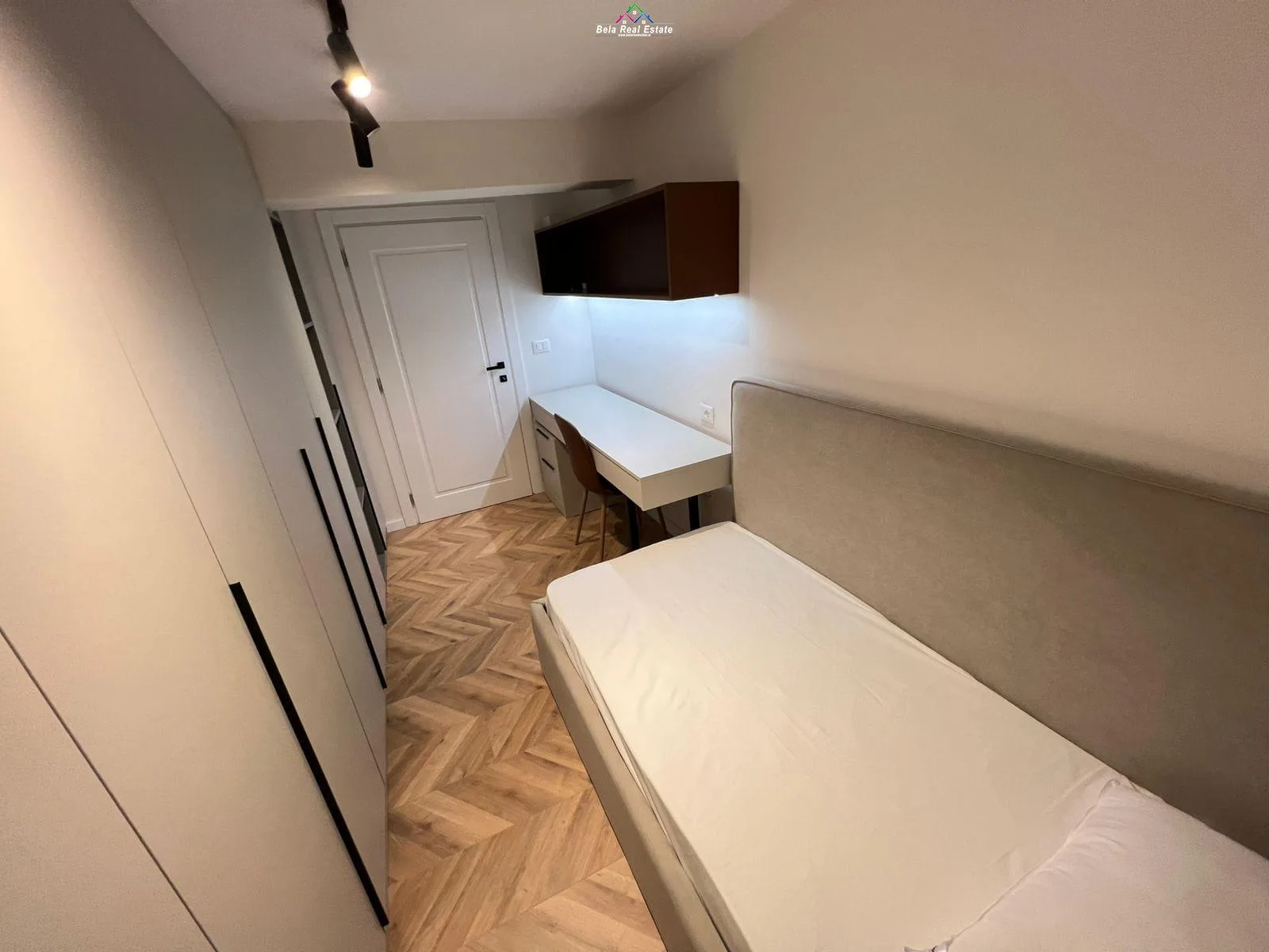 Vile Me Qera 2+1 prane Kompleksit Grand (ID BV22512) Tirane