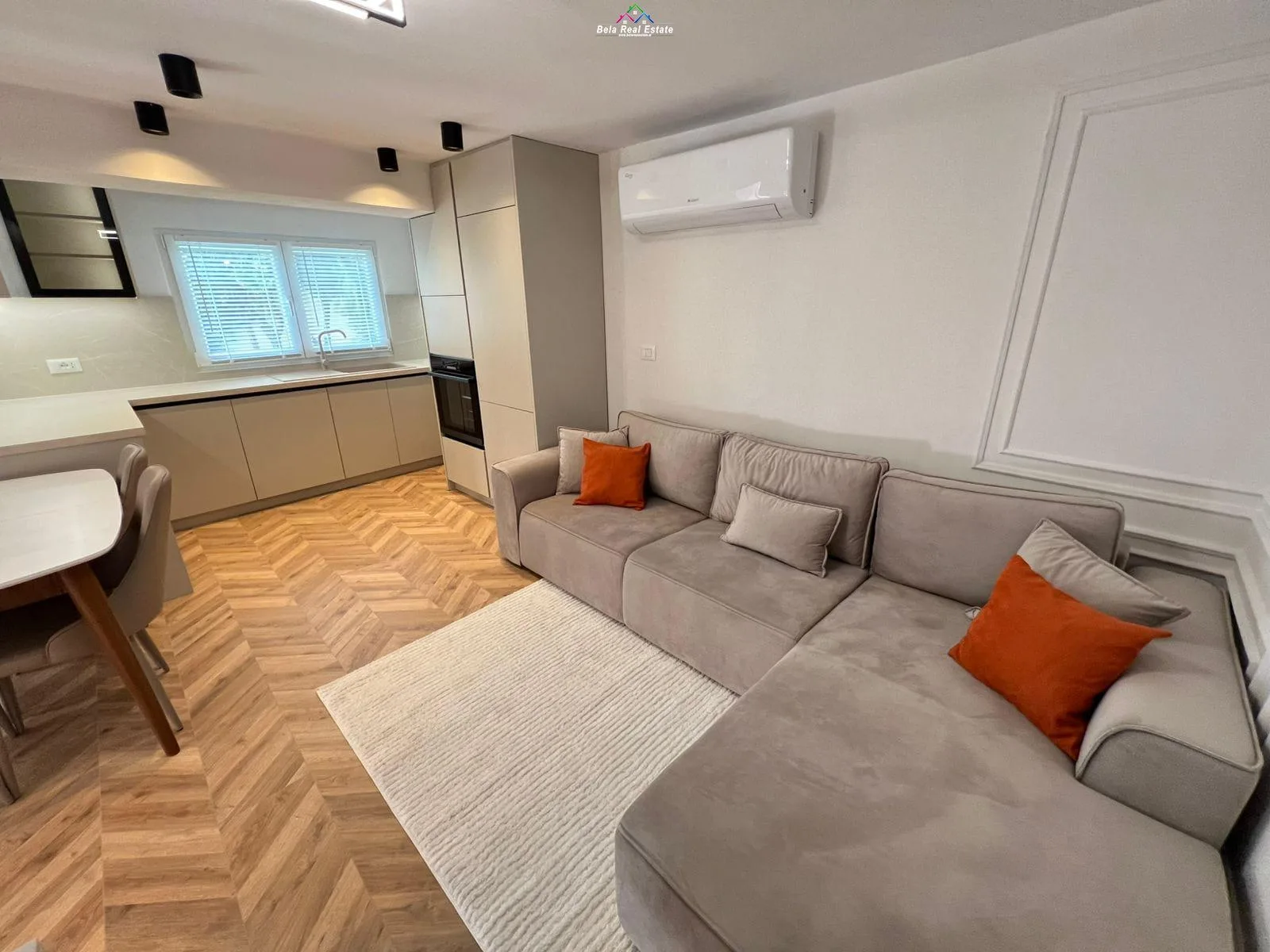 Vile Me Qera 2+1 prane Kompleksit Grand (ID BV22512) Tirane
