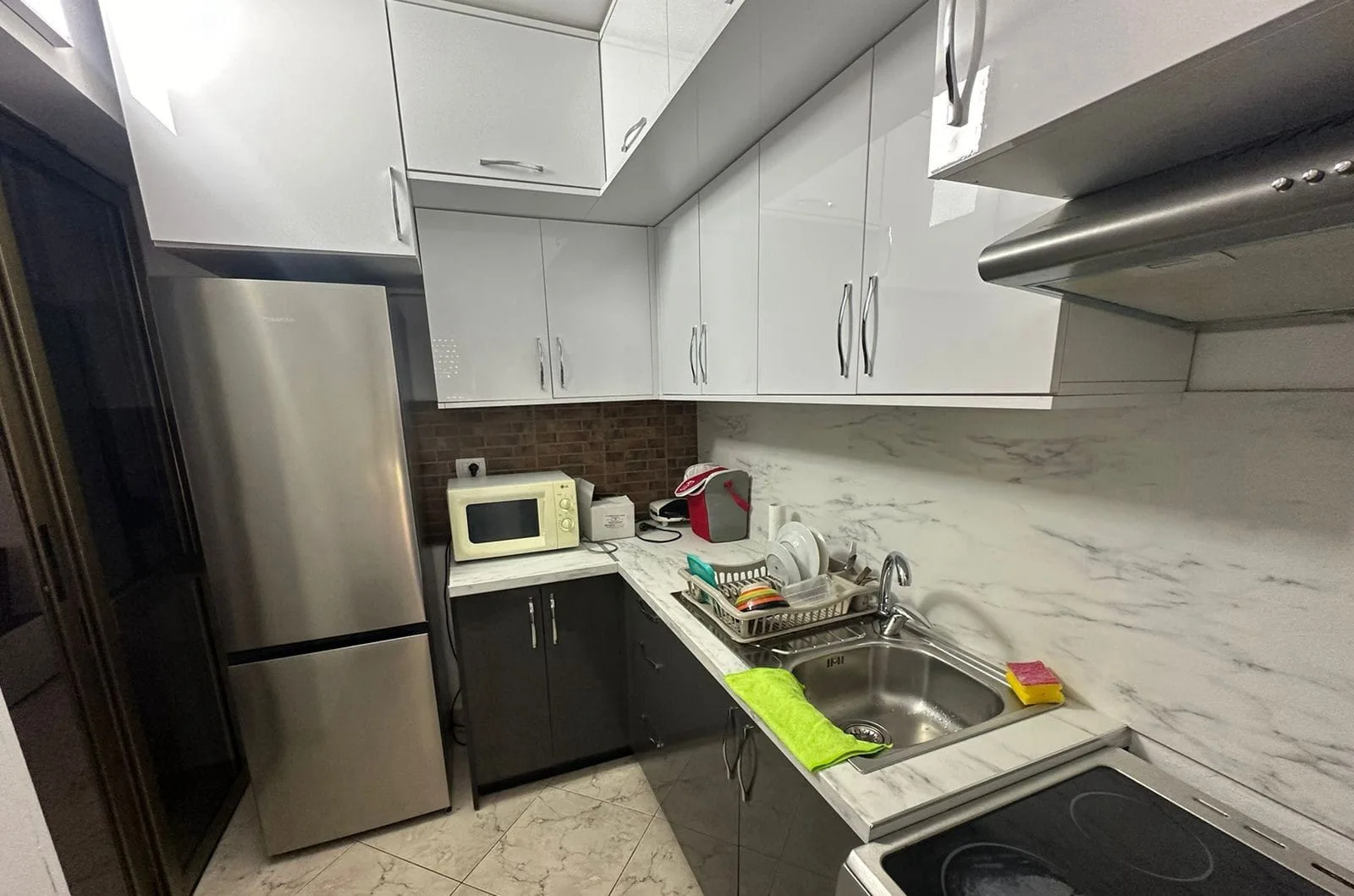 Apartament Me Qera 1+1 Tek Myslym Shyri (ID B211336) Tirane