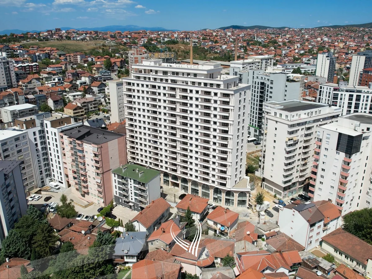 Zyre 133m2 + 58m2 terasë me qira në lagjen Tophane – Orhidea