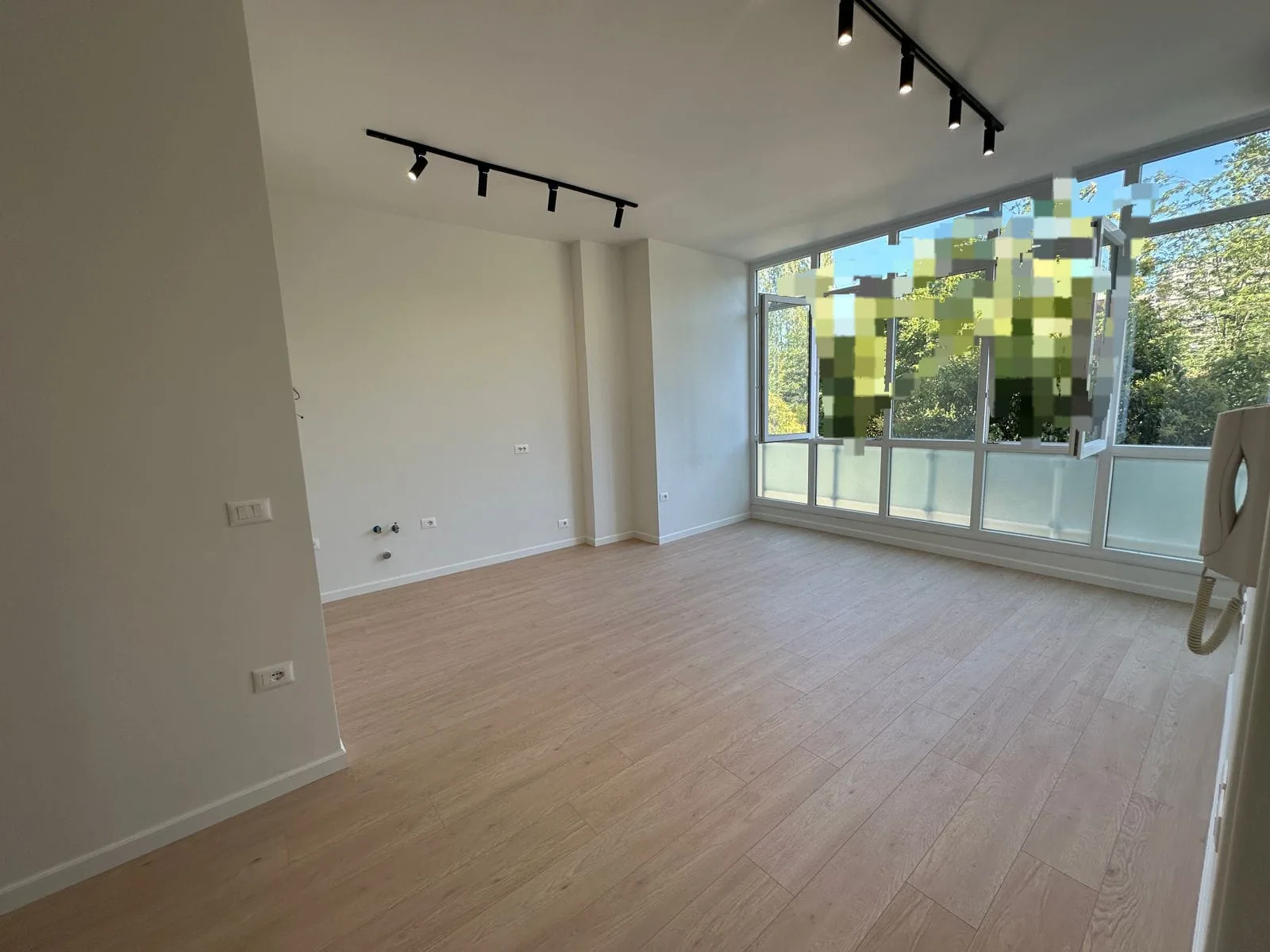 Zyre me Qera 1+1 tek Stacioni i Trenit (ID BZ2668) Tirane