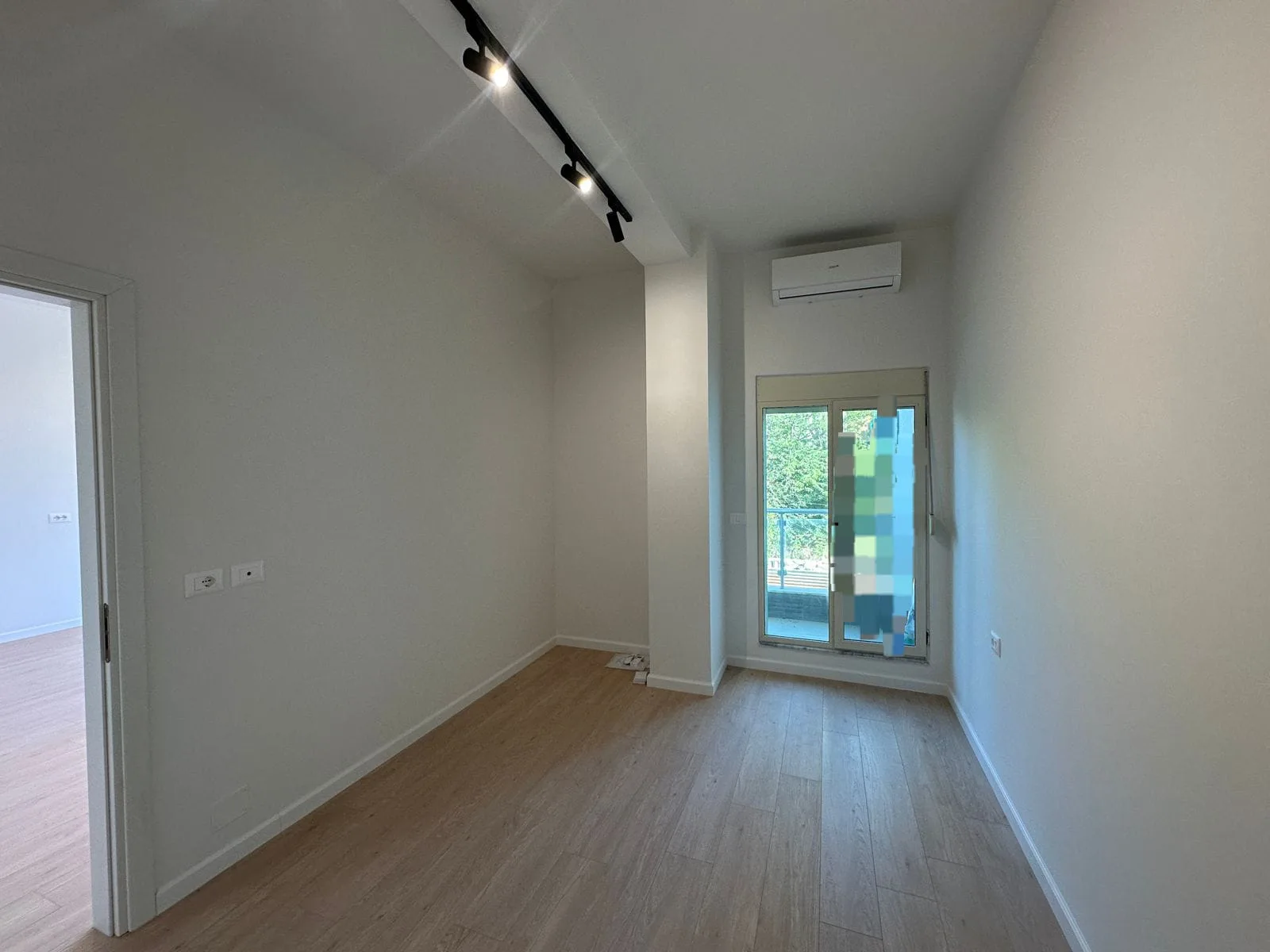 Zyre me Qera 1+1 tek Stacioni i Trenit (ID BZ2668) Tirane