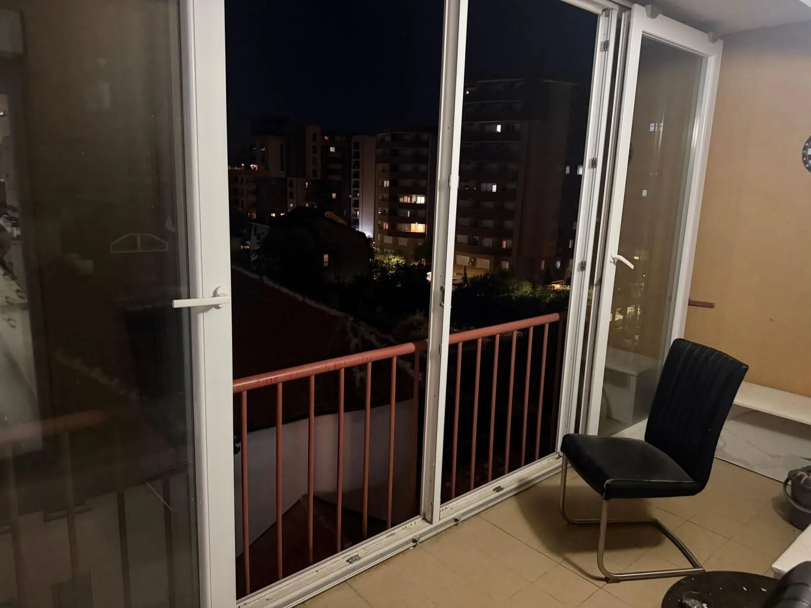 Banesë në shitje në Lagjen Mati 1