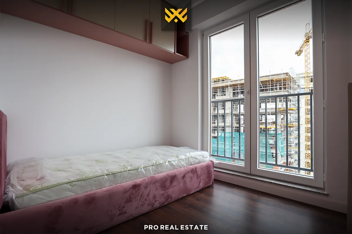 Banesë / Penthouse 130m² + 50m² për #SHITJE në Lagjen e Muhaxherëve.