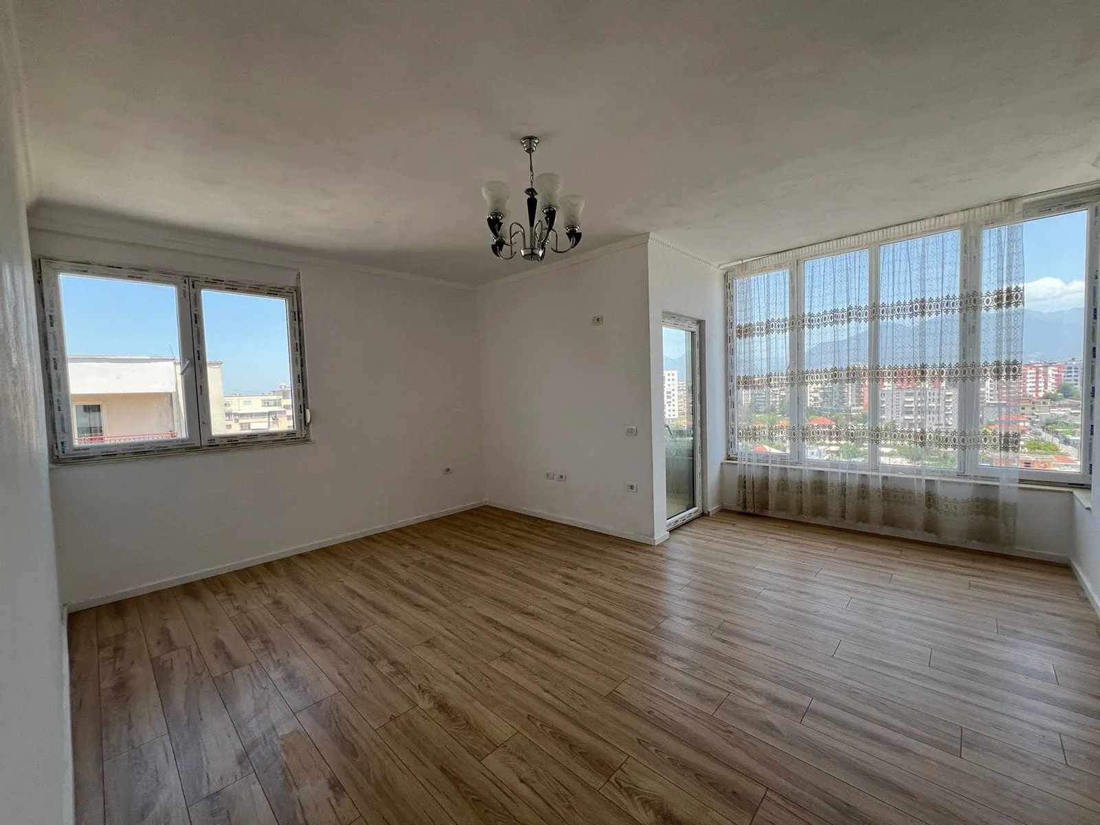 Apartament Per Shitje 1+1 ne Yzberisht (ID B110450) Tirane