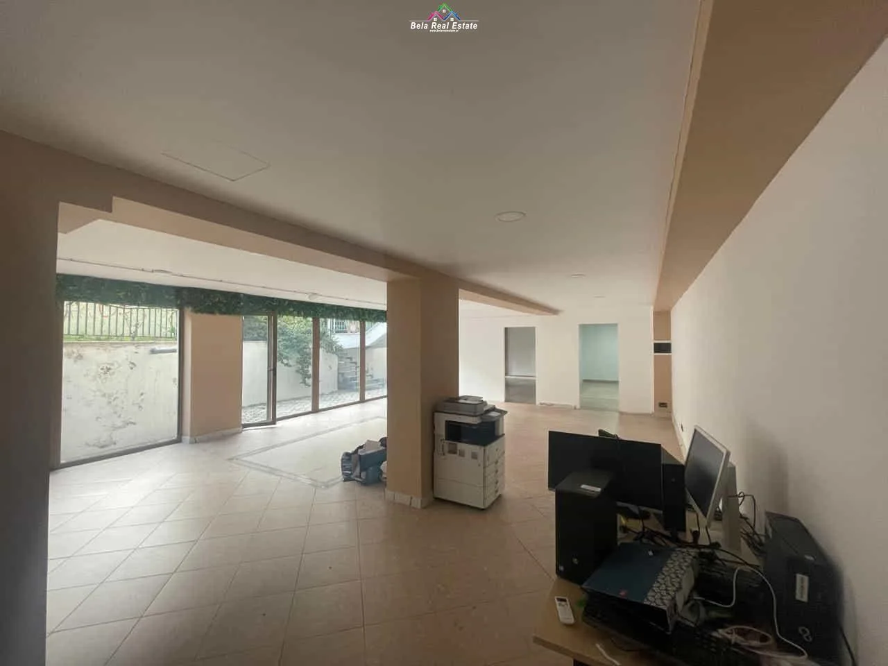 Dyqan Me Qera Tek Pazari i ri ( ID BD21805) Tirane