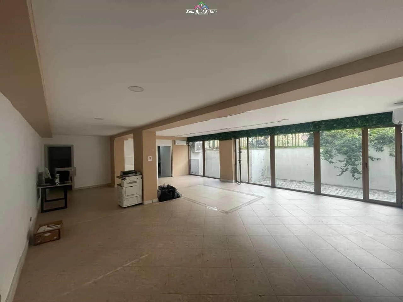Dyqan Me Qera Tek Pazari i ri ( ID BD21805) Tirane