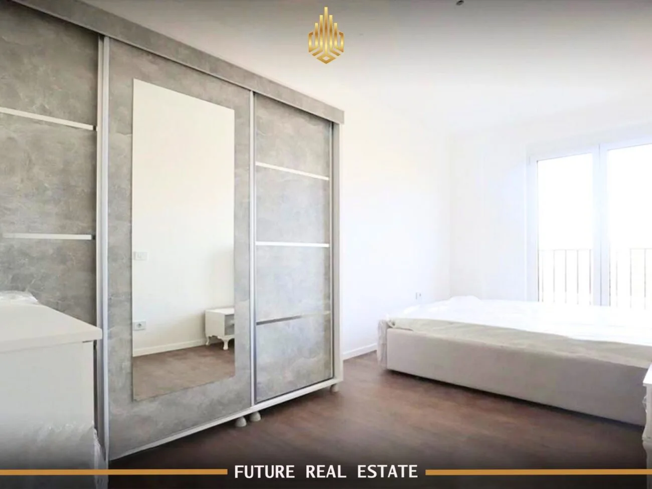 Banesë në SHITJE – 1 dhomë gjumi – Prishtinë – Prishtina e Re, afër Hotel International – Kompleksi Dora.