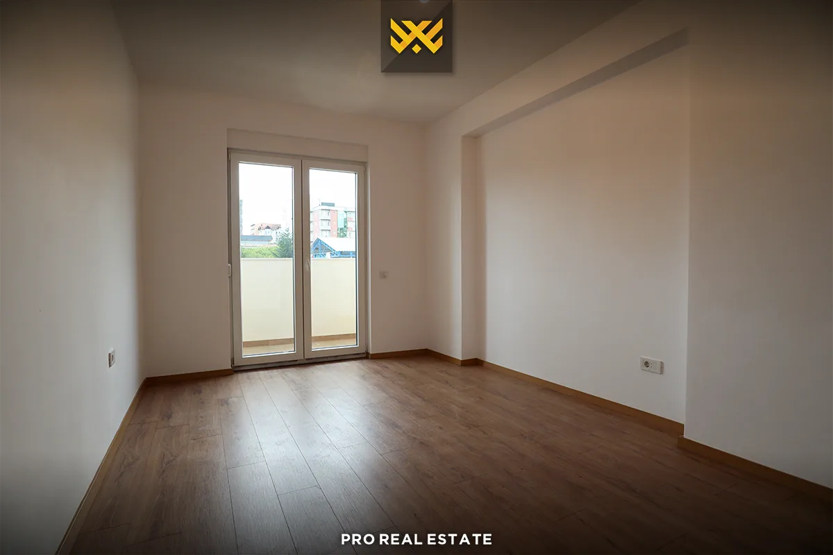 Banesë - Zyrë 153.6m² me #QIRA në Dragodan.