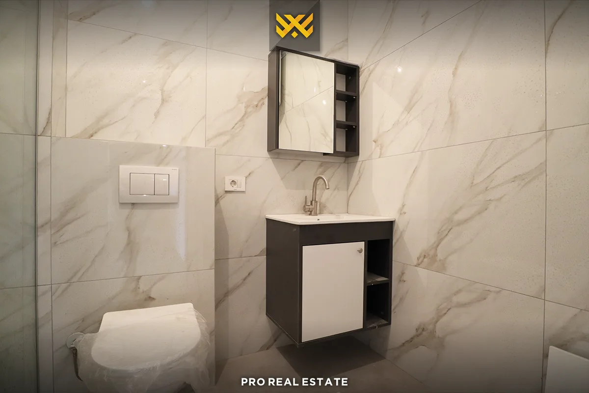 Banesë - Zyrë 153.6m² me #QIRA në Dragodan.