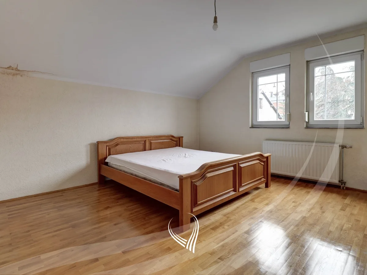 Shtëpi 700m2 në shitje në lagjen Velania