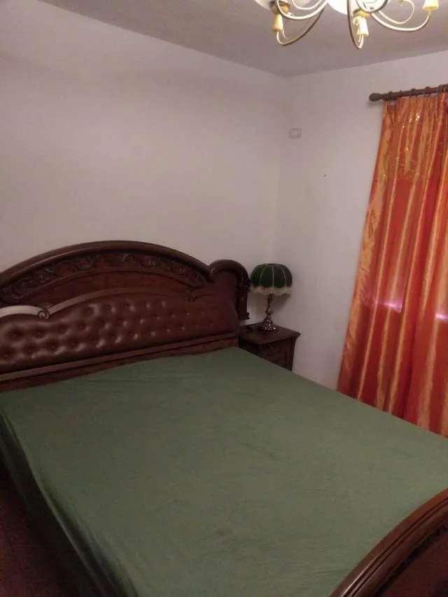 Jepet Me Qera Apartament 1+1 Ne Fresk (ID B210515) Tirane