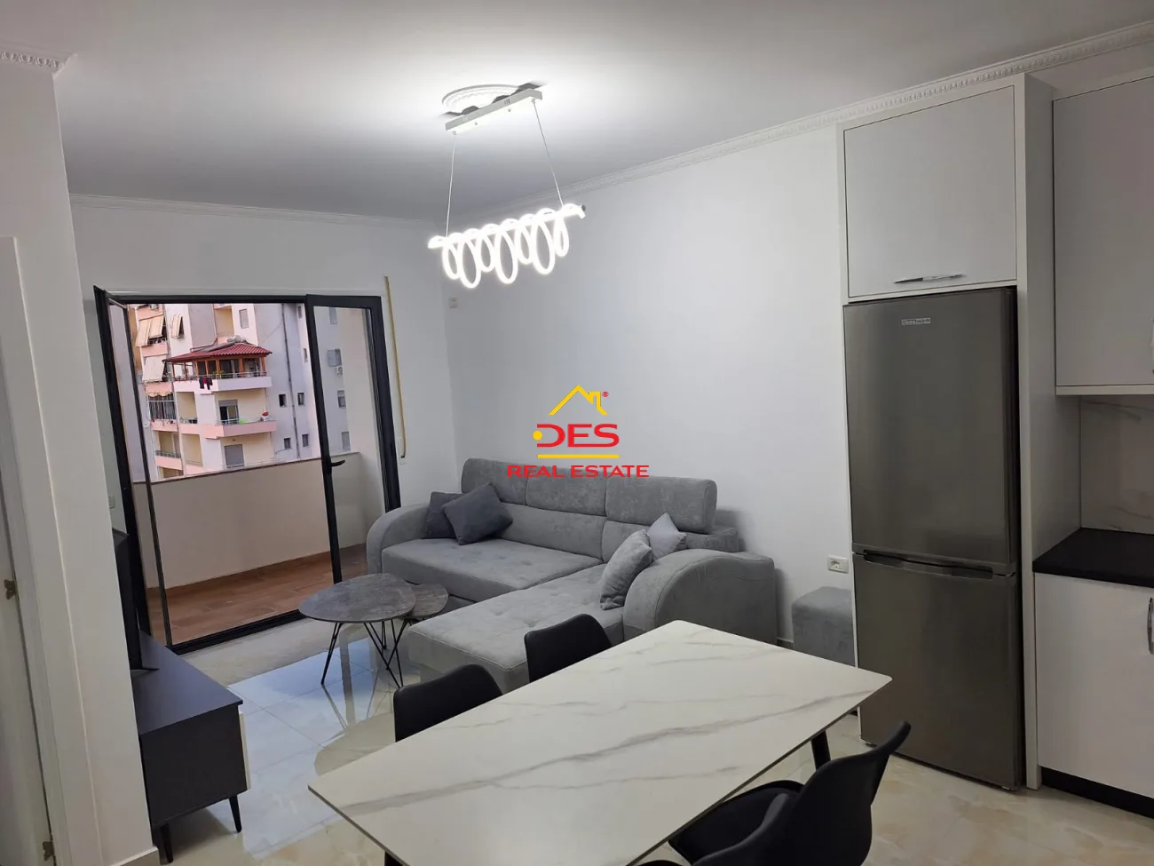 Jepet me qira apartament 1+1 në transballkanike pranë rrethit të omones, vlorë