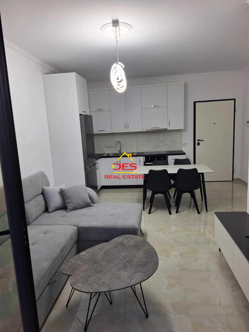 Jepet me qira apartament 1+1 në transballkanike pranë rrethit të omones, vlorë