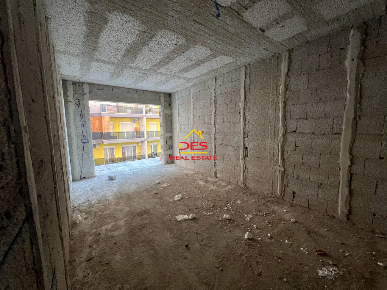 Shiten apartamente pranë marina bay, vlorë
