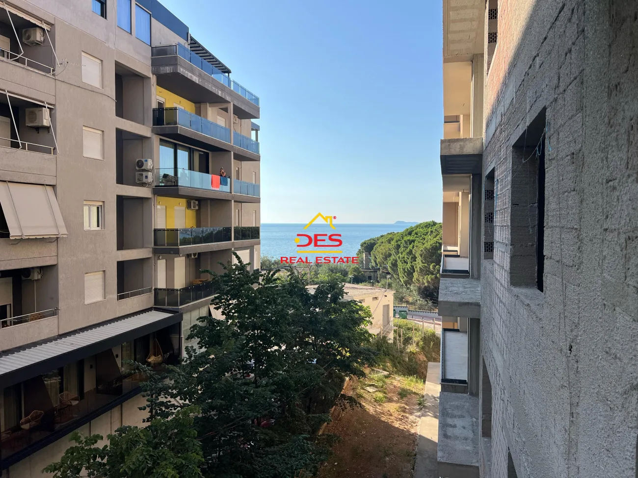 Shiten apartamente pranë marina bay, vlorë