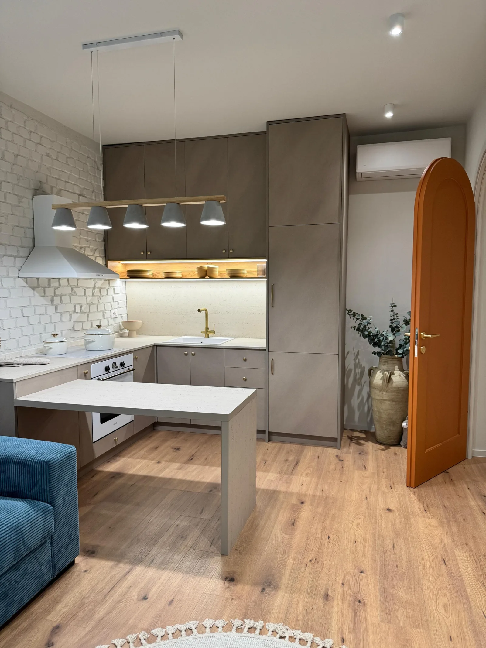 Apartament me Qera 2+1 Tek Myslym Shyri (ID B221310) Tirane.