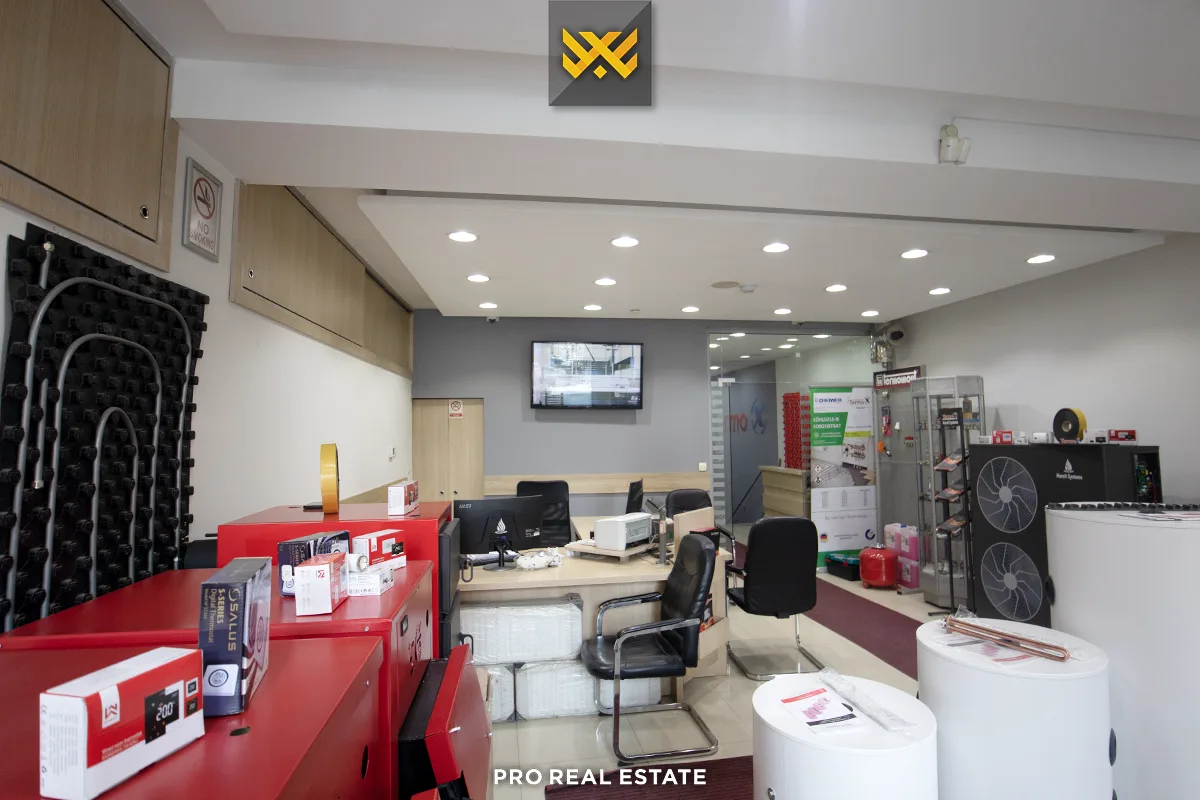 Lokal 291m² për #SHITJE në Tophane