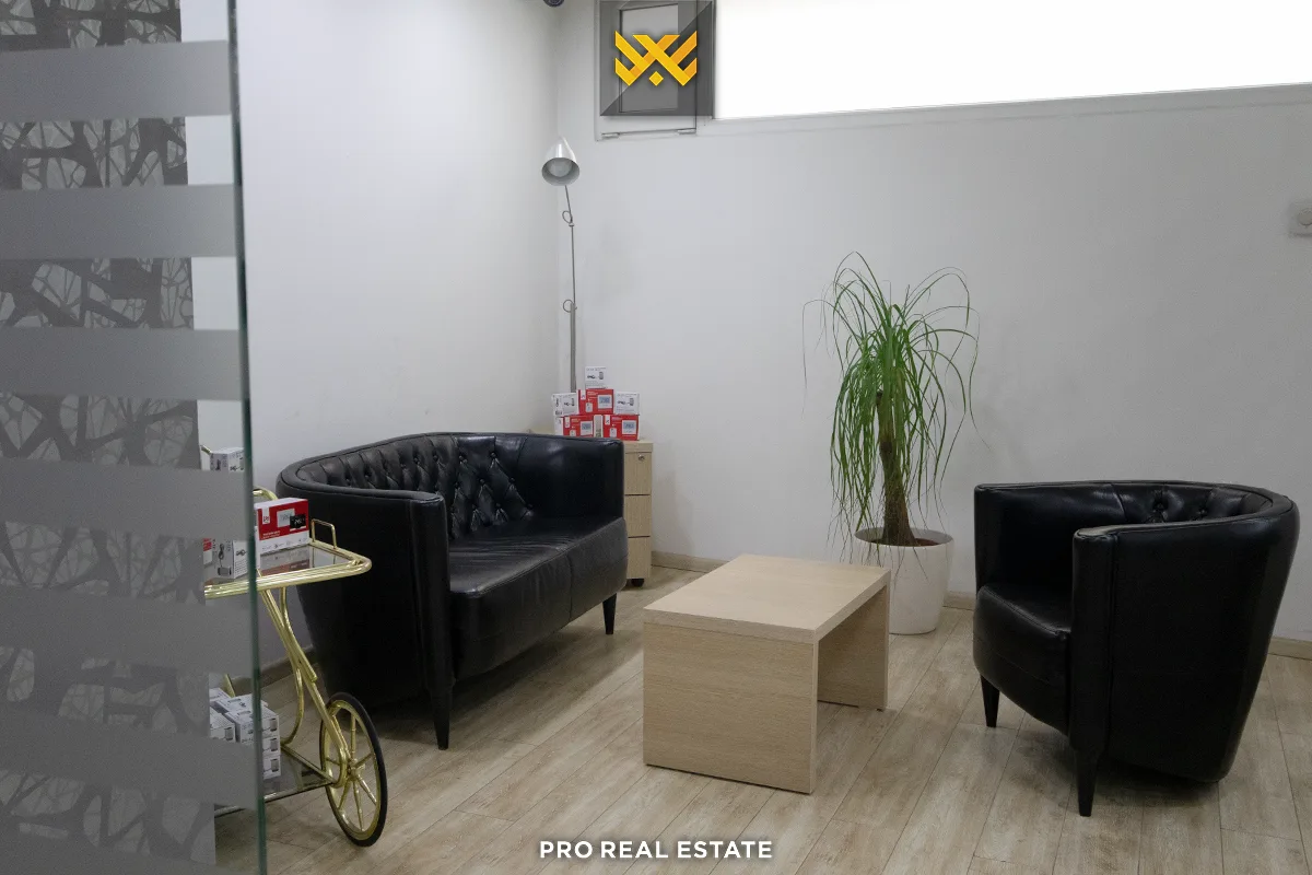 Lokal 291m² për #SHITJE në Tophane