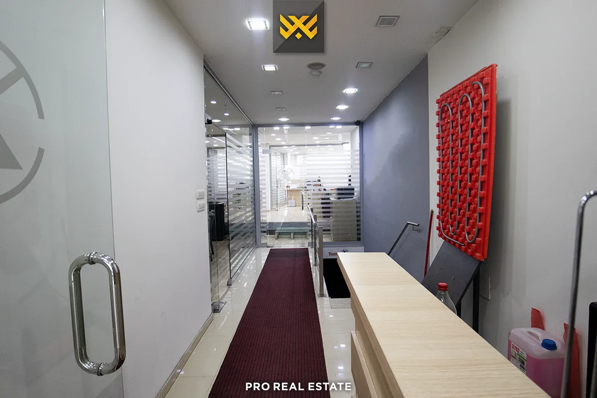 Lokal 291m² për #SHITJE në Tophane