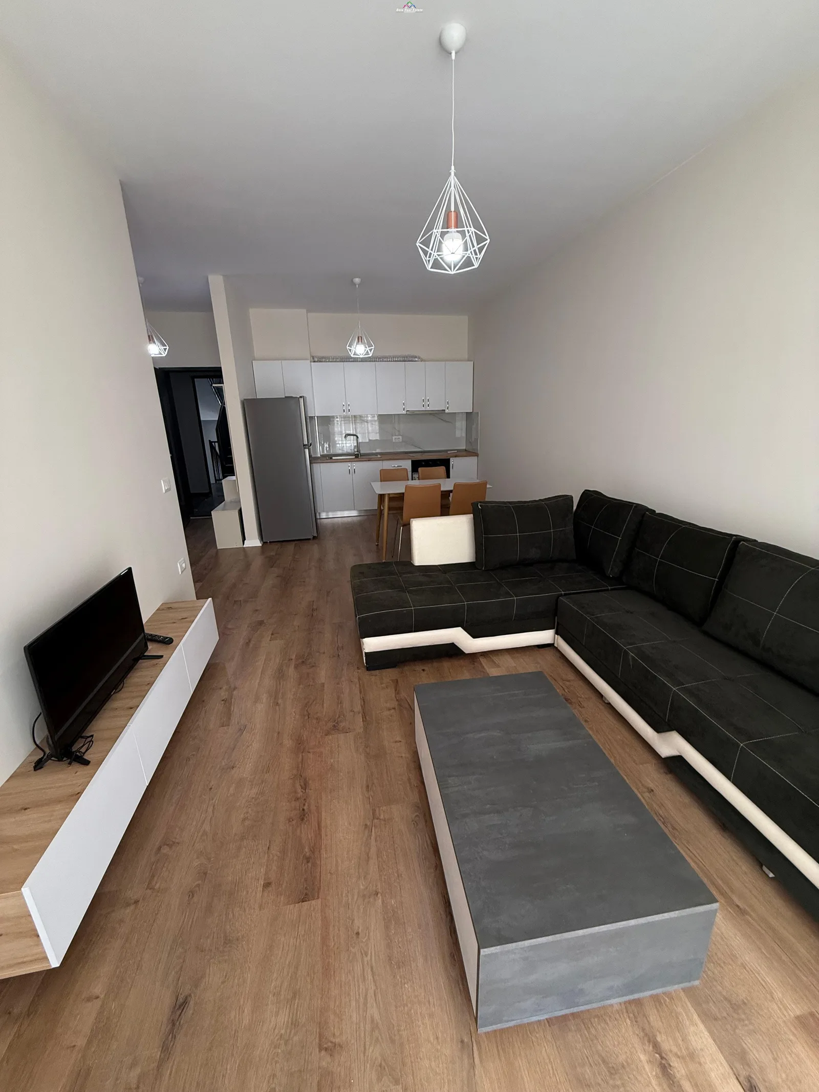 Apartament Me Qera 1+1 Tek 5 Maji (ID B2101650) Tirane
